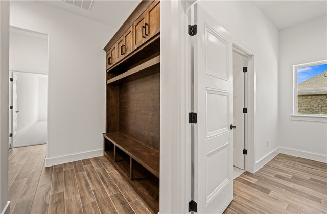 104 Oak Meadow Lane, Weatherford, TX 76085