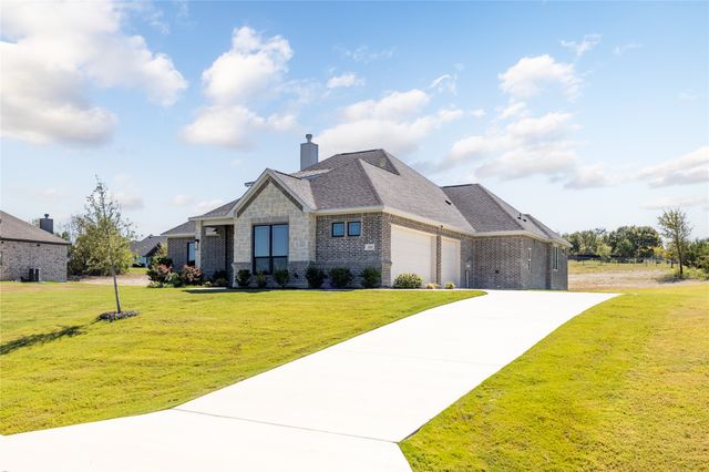 104 Oak Meadow Lane, Weatherford, TX 76085