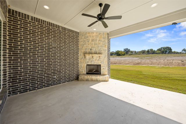 104 Oak Meadow Lane, Weatherford, TX 76085
