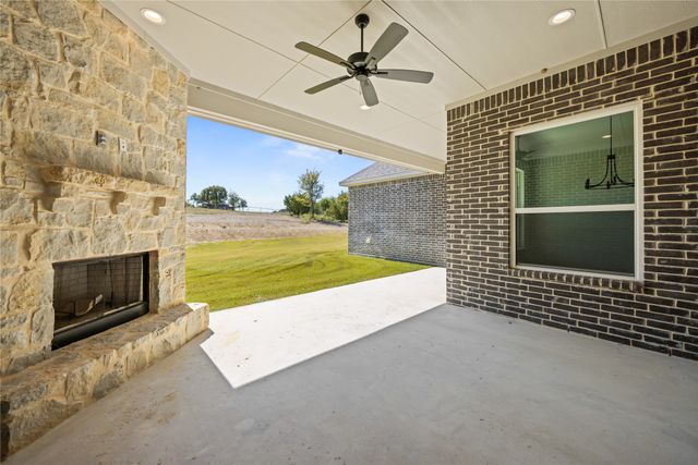 104 Oak Meadow Lane, Weatherford, TX 76085