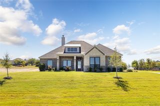 104 Oak Meadow Lane, Weatherford, TX 76085