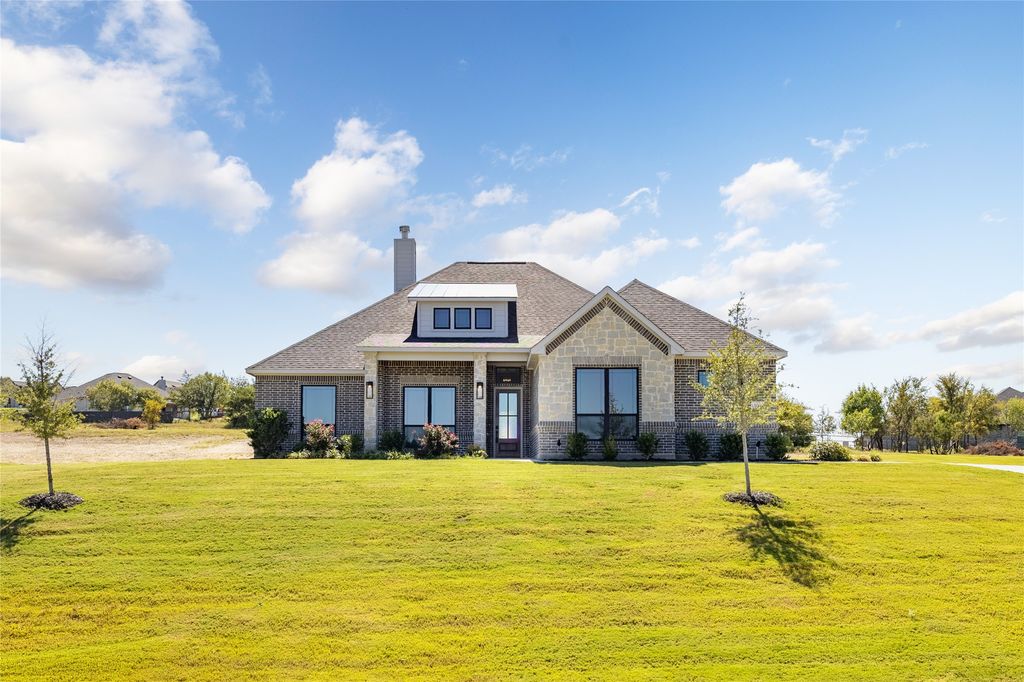 104 Oak Meadow Lane, Weatherford, TX 76085