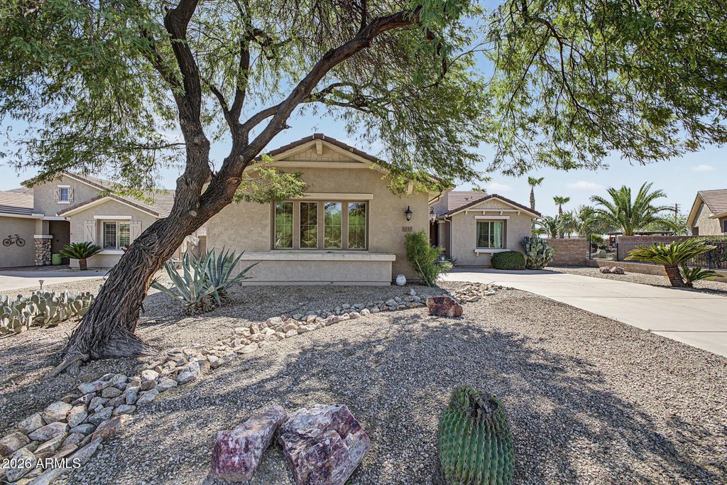 1157 W DESERT LILY Drive, San Tan Valley, AZ 85143 — exterior