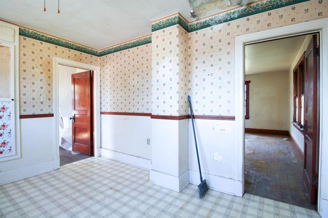 489 LEE JACKSON HWY, Staunton, VA 24401