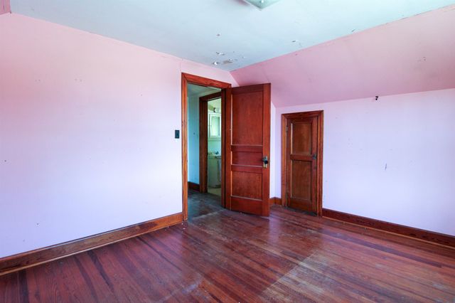 489 LEE JACKSON HWY, Staunton, VA 24401