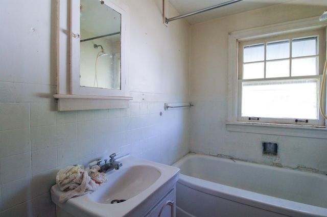 489 LEE JACKSON HWY, Staunton, VA 24401