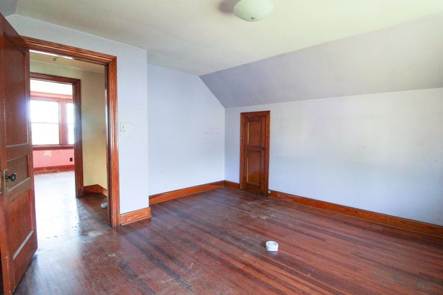 489 LEE JACKSON HWY, Staunton, VA 24401