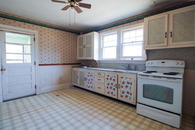 489 LEE JACKSON HWY, Staunton, VA 24401