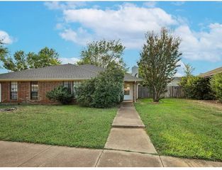 2808 Springhaven Court 2812, Bedford, TX 76021