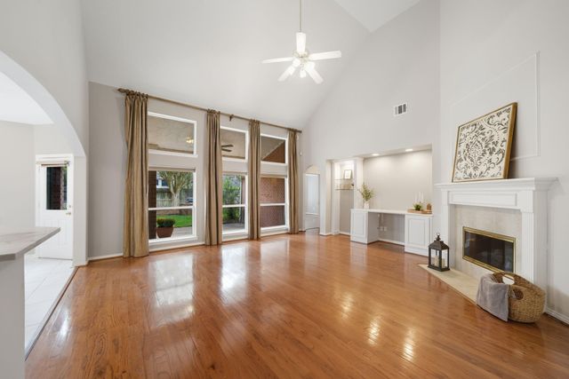 3147 Autumnjoy Drive, Pearland, TX 77584