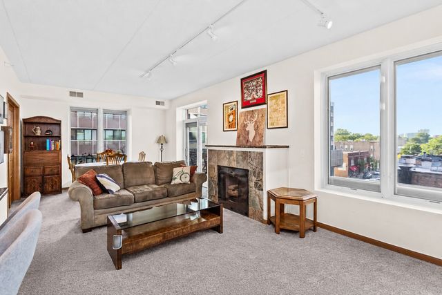 515 Main Street 401, Evanston, IL 60202