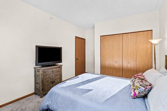 515 Main Street 401, Evanston, IL 60202