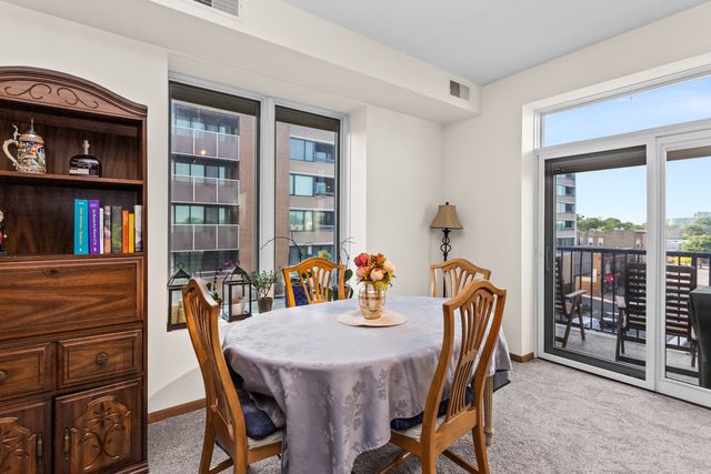 515 Main Street 401, Evanston, IL 60202