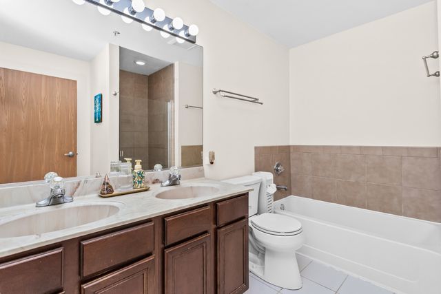 515 Main Street 401, Evanston, IL 60202