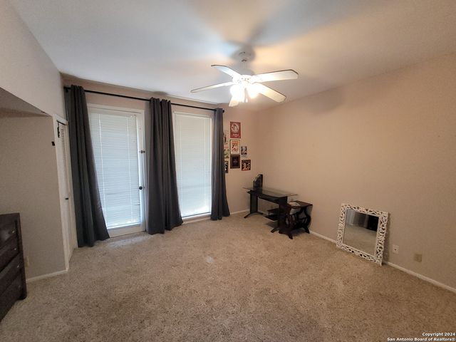 3678 Hidden Dr Apt 901, San Antonio, TX 78217