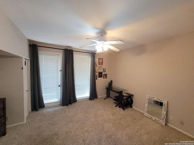 3678 Hidden Dr Apt 901, San Antonio, TX 78217