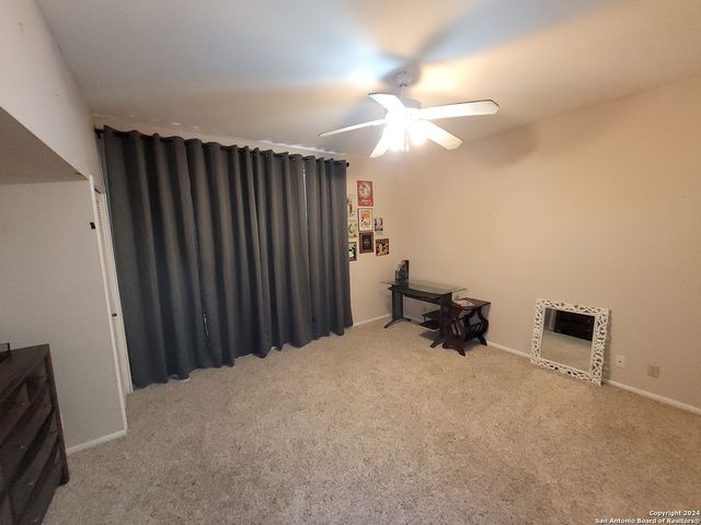 3678 Hidden Dr Apt 901, San Antonio, TX 78217