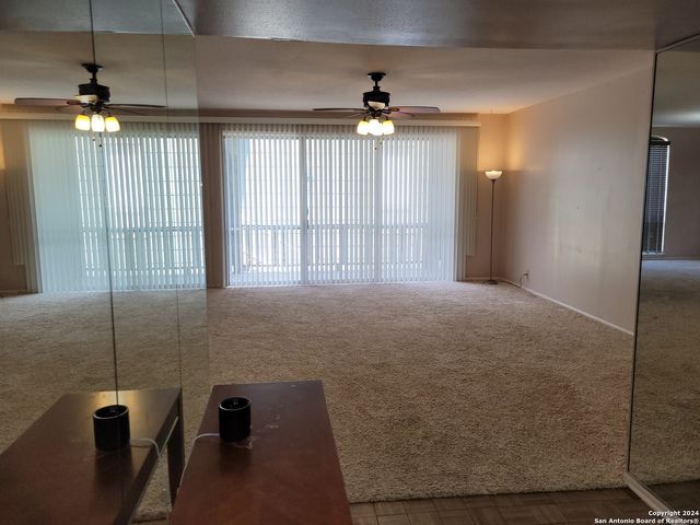 3678 Hidden Dr Apt 901, San Antonio, TX 78217