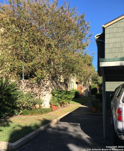 3678 Hidden Dr Apt 901, San Antonio, TX 78217