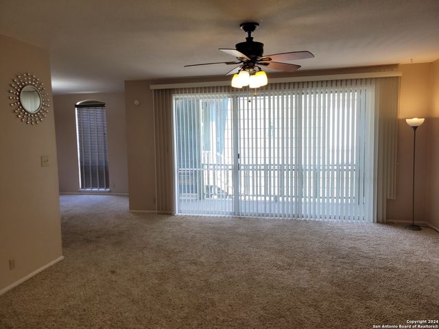 3678 Hidden Dr Apt 901, San Antonio, TX 78217