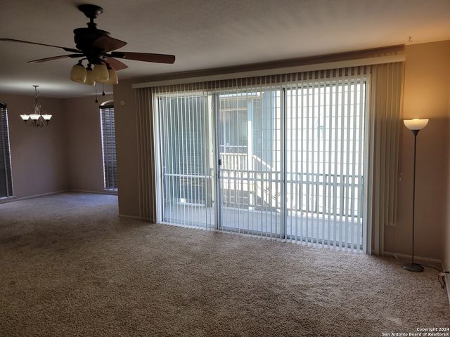 3678 Hidden Dr Apt 901, San Antonio, TX 78217