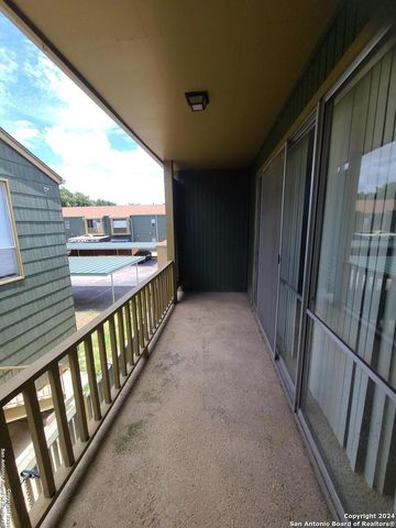 3678 Hidden Dr Apt 901, San Antonio, TX 78217
