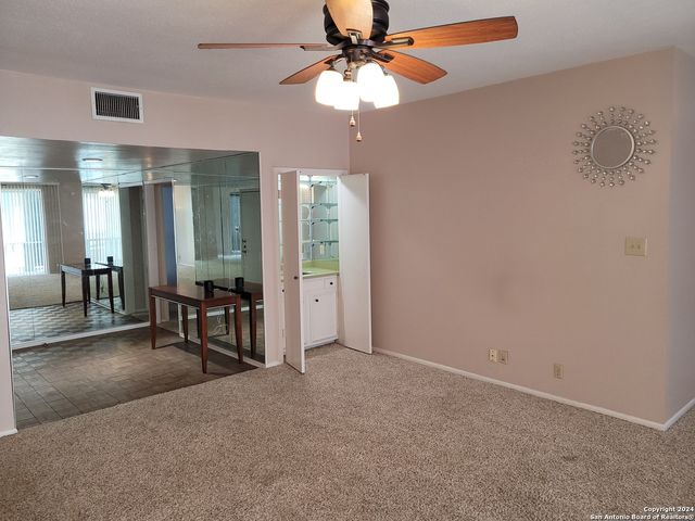 3678 Hidden Dr Apt 901, San Antonio, TX 78217