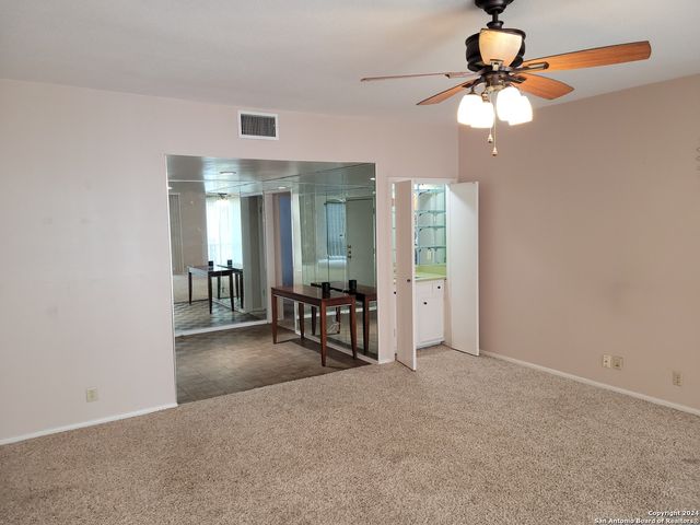 3678 Hidden Dr Apt 901, San Antonio, TX 78217