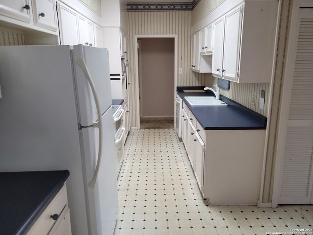3678 Hidden Dr Apt 901, San Antonio, TX 78217