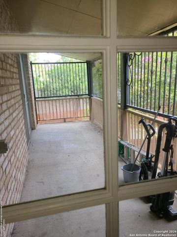 3678 Hidden Dr Apt 901, San Antonio, TX 78217