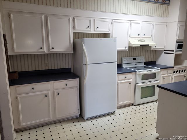 3678 Hidden Dr Apt 901, San Antonio, TX 78217