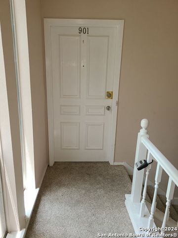 3678 Hidden Dr Apt 901, San Antonio, TX 78217