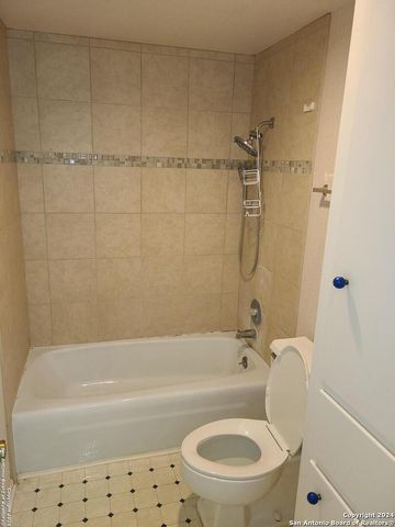 3678 Hidden Dr Apt 901, San Antonio, TX 78217