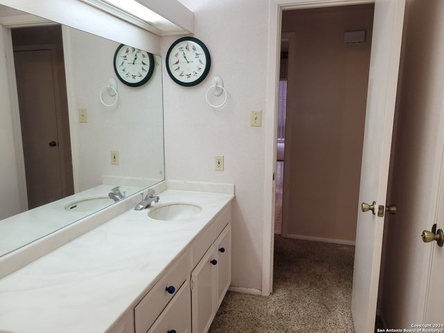 3678 Hidden Dr Apt 901, San Antonio, TX 78217