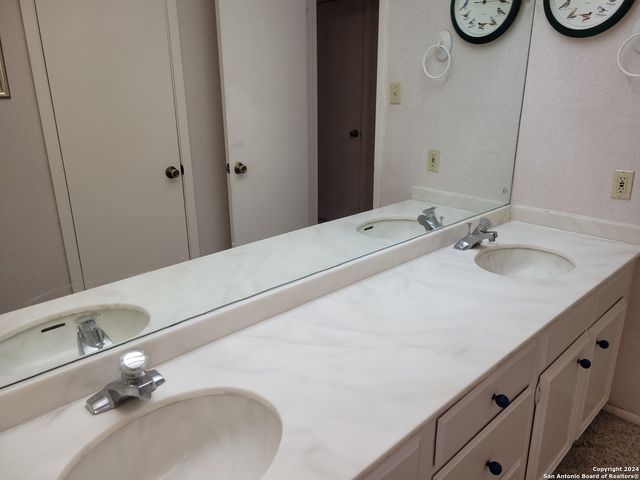 3678 Hidden Dr Apt 901, San Antonio, TX 78217