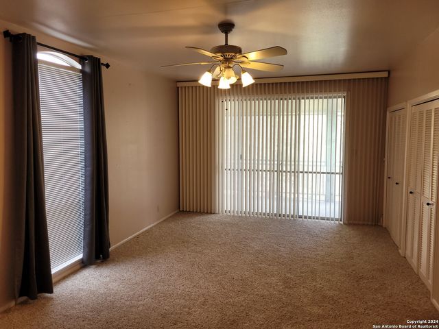 3678 Hidden Dr Apt 901, San Antonio, TX 78217