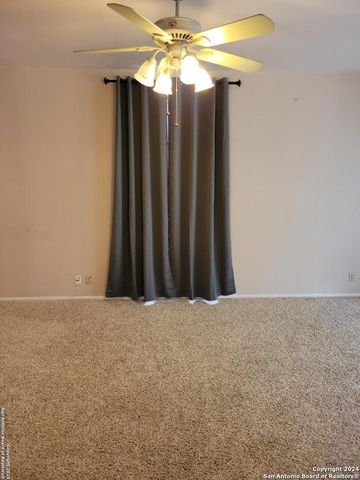 3678 Hidden Dr Apt 901, San Antonio, TX 78217