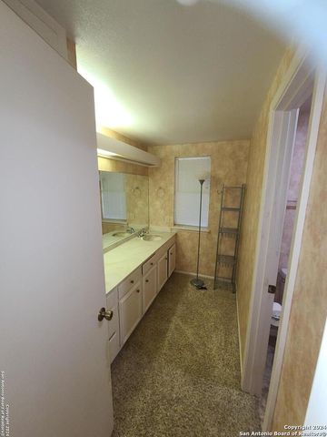 3678 Hidden Dr Apt 901, San Antonio, TX 78217