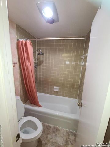 3678 Hidden Dr Apt 901, San Antonio, TX 78217
