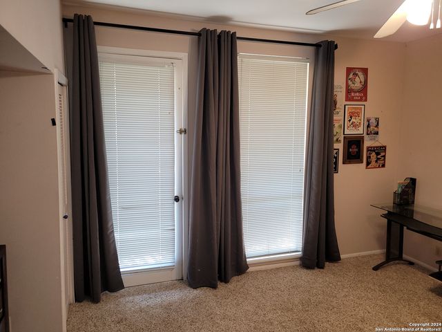 3678 Hidden Dr Apt 901, San Antonio, TX 78217