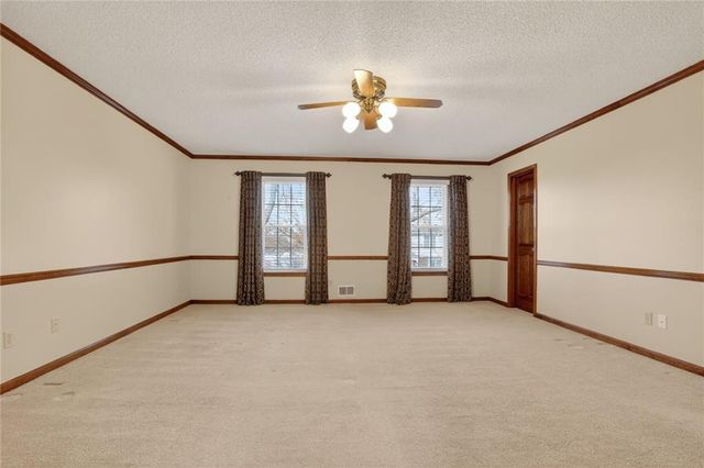 5121 NW 59th Terrace, Kansas City, MO 64151