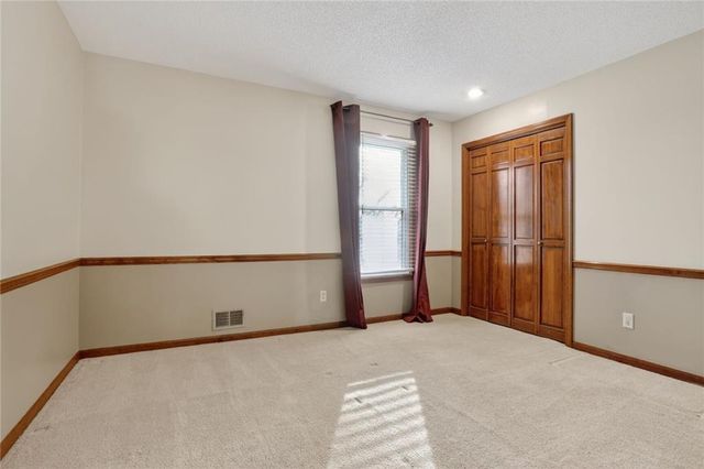 5121 NW 59th Terrace, Kansas City, MO 64151