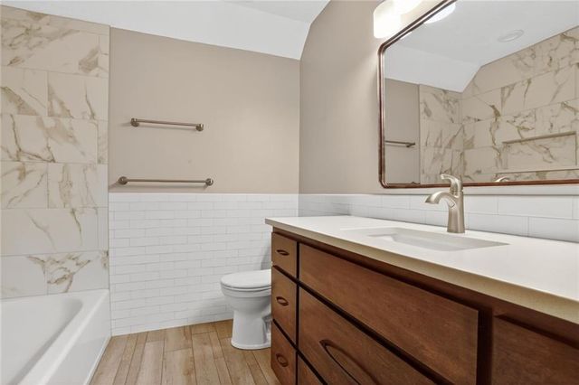 5121 NW 59th Terrace, Kansas City, MO 64151