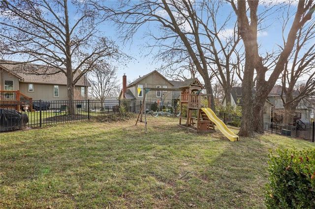 5121 NW 59th Terrace, Kansas City, MO 64151