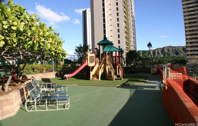 201 Ohua Street 3513, Honolulu, HI 96813