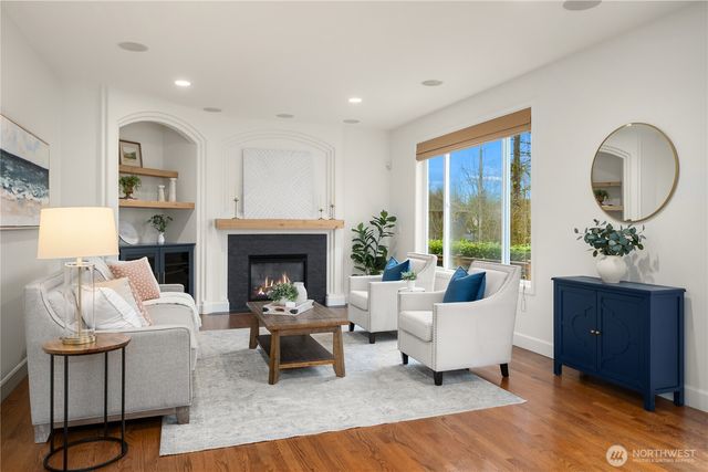 1111 272nd Place SE, Sammamish, WA 98075