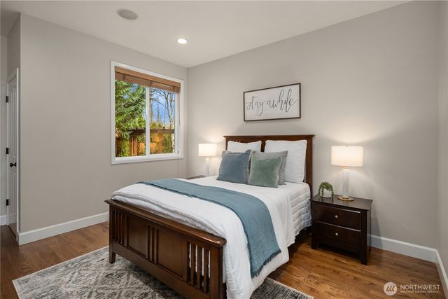 1111 272nd Place SE, Sammamish, WA 98075