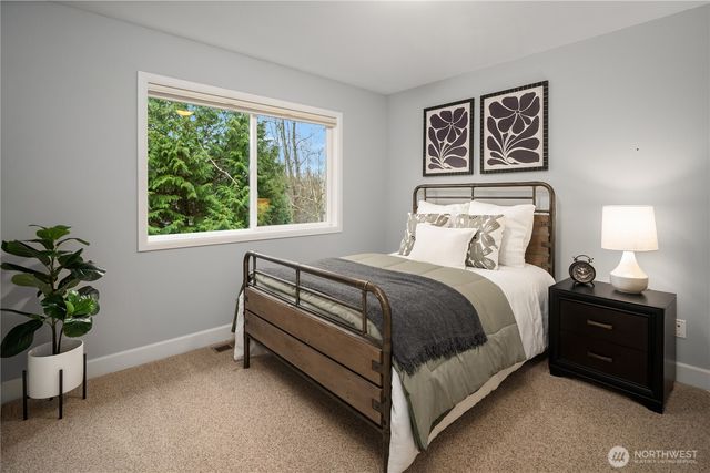 1111 272nd Place SE, Sammamish, WA 98075