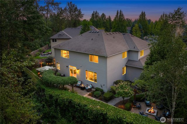 1111 272nd Place SE, Sammamish, WA 98075