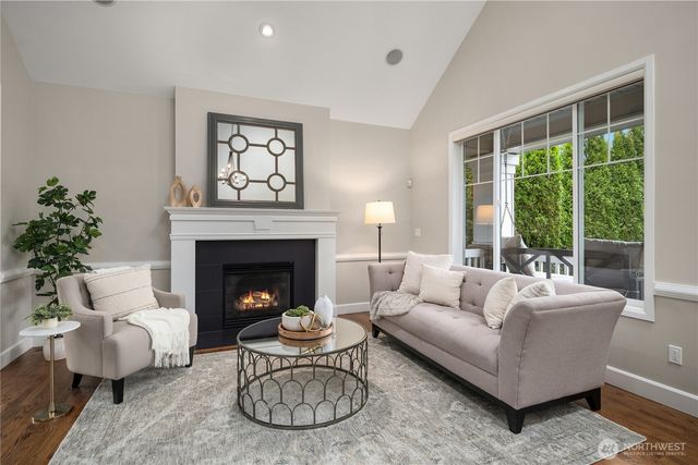 1111 272nd Place SE, Sammamish, WA 98075